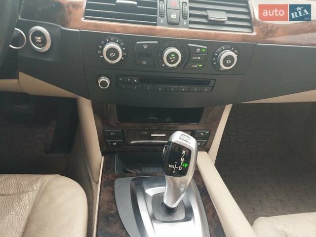 Синий БМВ 5 Серия, объемом двигателя 2.5 л и пробегом 282 тыс. км за 7990 $, фото 19 на Automoto.ua