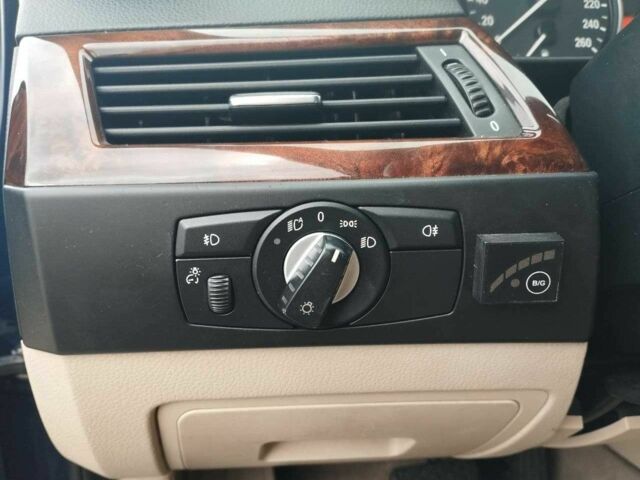 Синий БМВ 5 Серия, объемом двигателя 2.5 л и пробегом 282 тыс. км за 7990 $, фото 11 на Automoto.ua