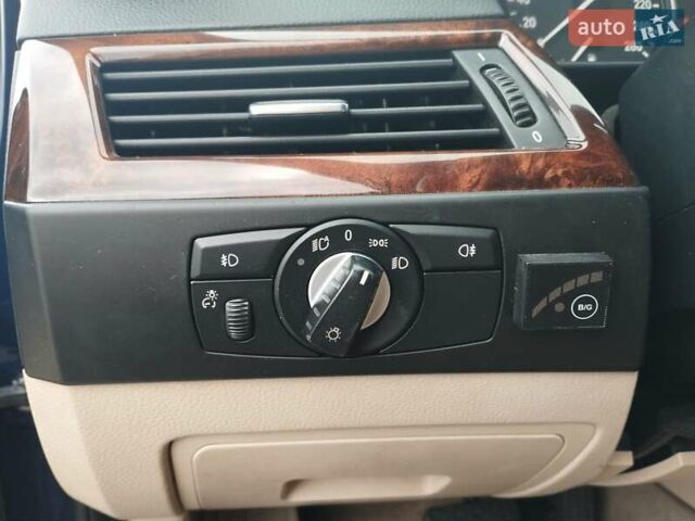 Синий БМВ 5 Серия, объемом двигателя 2.5 л и пробегом 282 тыс. км за 7990 $, фото 13 на Automoto.ua