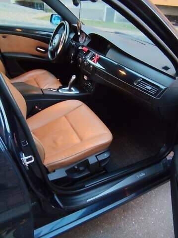 Синий БМВ 5 Серия, объемом двигателя 2 л и пробегом 348 тыс. км за 9300 $, фото 11 на Automoto.ua