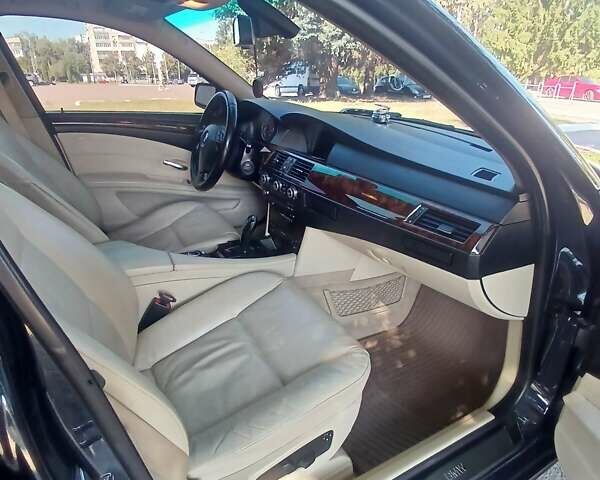 Синій БМВ 5 Серія, об'ємом двигуна 3 л та пробігом 332 тис. км за 8900 $, фото 8 на Automoto.ua