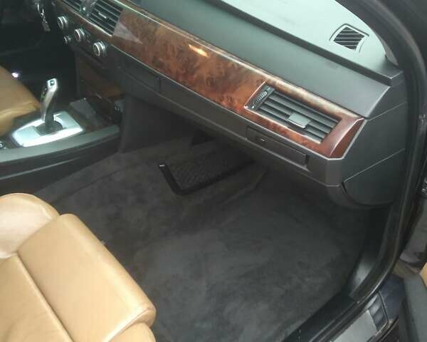 Синий БМВ 5 Серия, объемом двигателя 2 л и пробегом 336 тыс. км за 7700 $, фото 5 на Automoto.ua