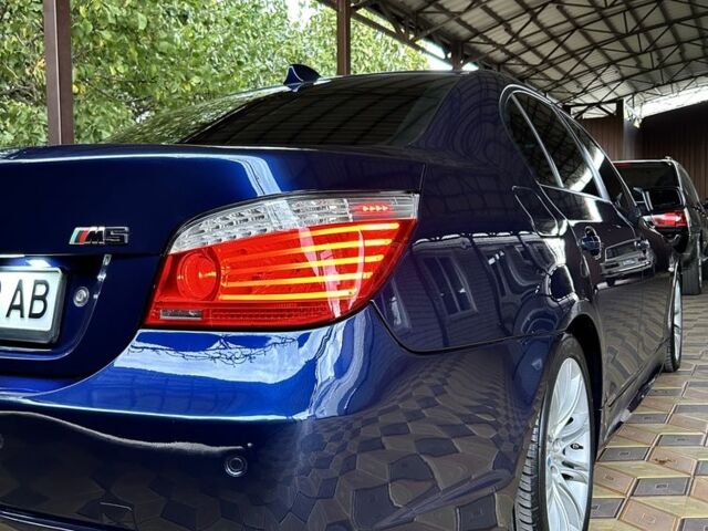 Синій БМВ 5 Серія, об'ємом двигуна 3 л та пробігом 283 тис. км за 11300 $, фото 12 на Automoto.ua