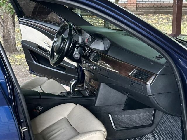 Синій БМВ 5 Серія, об'ємом двигуна 3 л та пробігом 283 тис. км за 11300 $, фото 16 на Automoto.ua