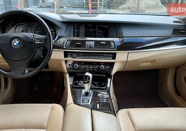 Синій БМВ 5 Серія, об'ємом двигуна 3 л та пробігом 328 тис. км за 11500 $, фото 5 на Automoto.ua