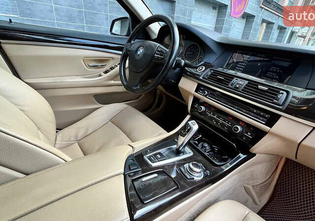 Синій БМВ 5 Серія, об'ємом двигуна 3 л та пробігом 328 тис. км за 11500 $, фото 8 на Automoto.ua