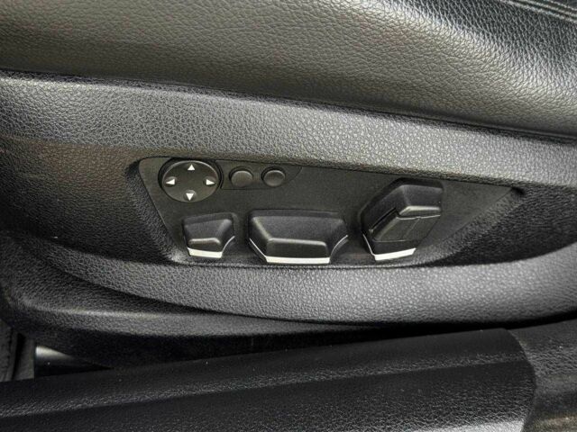 Синий БМВ 5 Серия, объемом двигателя 3 л и пробегом 140 тыс. км за 321 $, фото 7 на Automoto.ua