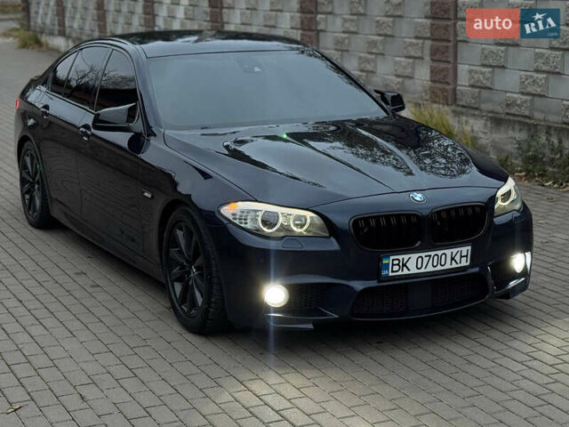 Синий БМВ 5 Серия, объемом двигателя 2.99 л и пробегом 280 тыс. км за 15999 $, фото 5 на Automoto.ua