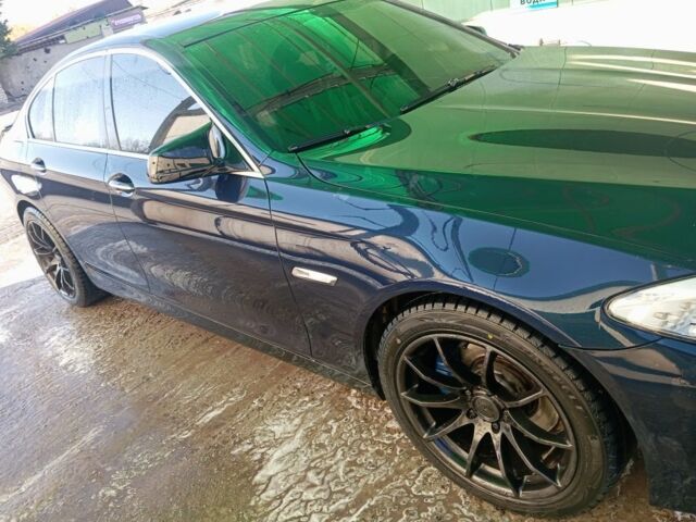 Синий БМВ 5 Серия, объемом двигателя 2.5 л и пробегом 235 тыс. км за 13700 $, фото 3 на Automoto.ua