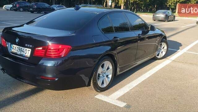 Синий БМВ 5 Серия, объемом двигателя 2 л и пробегом 154 тыс. км за 12000 $, фото 5 на Automoto.ua