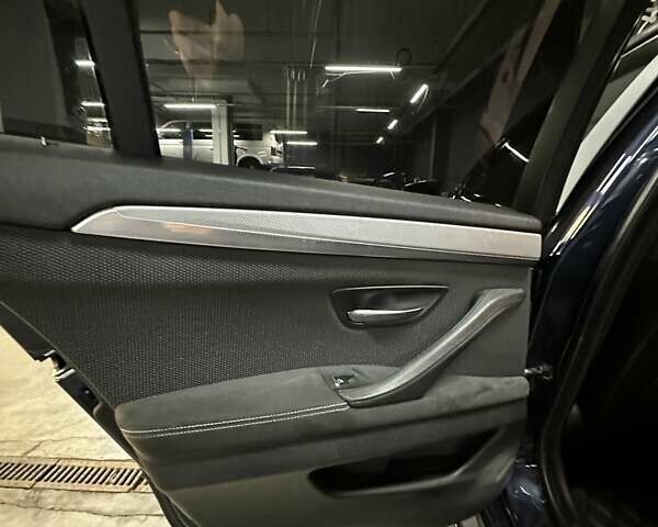 Синий БМВ 5 Серия, объемом двигателя 3 л и пробегом 210 тыс. км за 15500 $, фото 10 на Automoto.ua