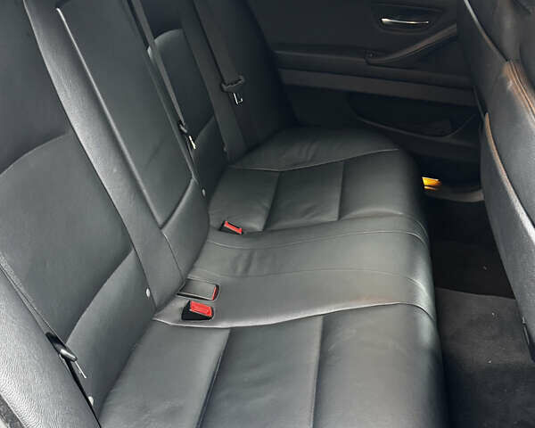 Синий БМВ 5 Серия, объемом двигателя 2.98 л и пробегом 155 тыс. км за 16000 $, фото 12 на Automoto.ua