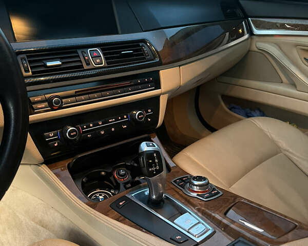 Синий БМВ 5 Серия, объемом двигателя 3 л и пробегом 280 тыс. км за 13000 $, фото 9 на Automoto.ua