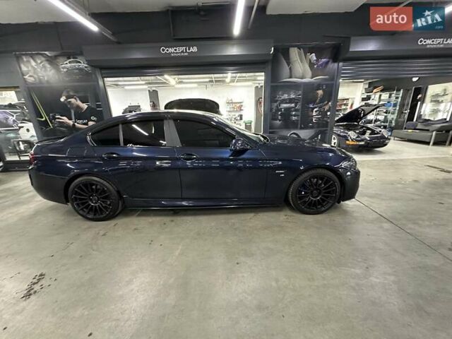 Синий БМВ 5 Серия, объемом двигателя 3 л и пробегом 210 тыс. км за 15500 $, фото 1 на Automoto.ua