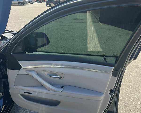 Синий БМВ 5 Серия, объемом двигателя 3.5 л и пробегом 200 тыс. км за 17800 $, фото 19 на Automoto.ua