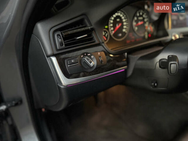 Синий БМВ 5 Серия, объемом двигателя 3 л и пробегом 200 тыс. км за 13500 $, фото 17 на Automoto.ua