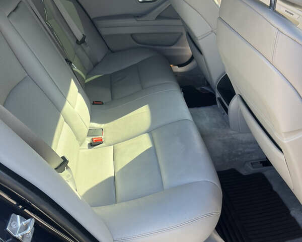 Синий БМВ 5 Серия, объемом двигателя 3.5 л и пробегом 200 тыс. км за 17800 $, фото 13 на Automoto.ua