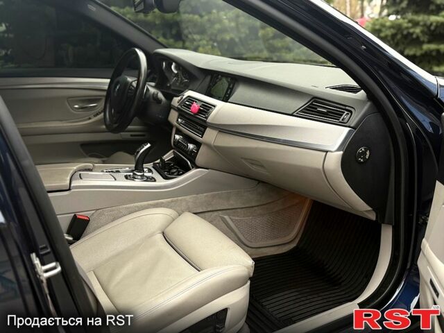 Синій БМВ 5 Серія, об'ємом двигуна 3 л та пробігом 200 тис. км за 17800 $, фото 12 на Automoto.ua