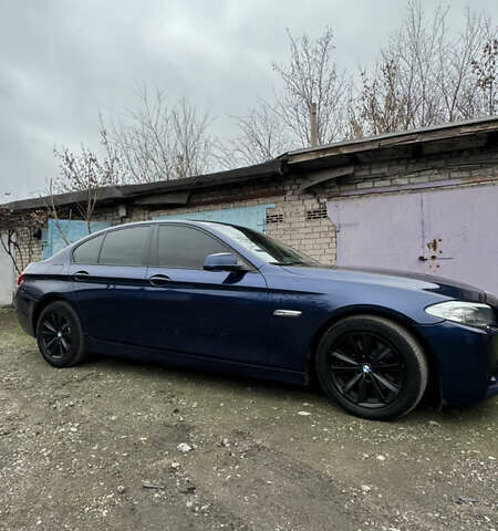 Синій БМВ 5 Серія, об'ємом двигуна 2 л та пробігом 296 тис. км за 12500 $, фото 2 на Automoto.ua