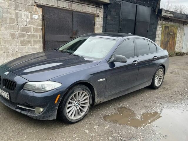 Синий БМВ 5 Серия, объемом двигателя 3 л и пробегом 170 тыс. км за 12000 $, фото 3 на Automoto.ua