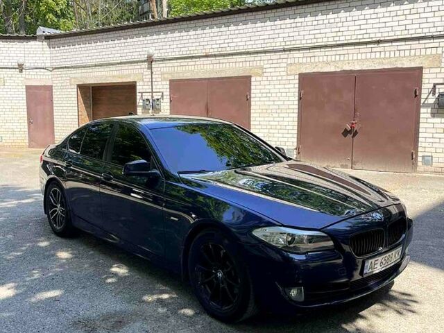 Синій БМВ 5 Серія, об'ємом двигуна 2 л та пробігом 202 тис. км за 10999 $, фото 1 на Automoto.ua