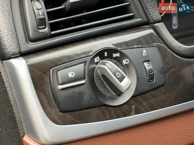 Синій БМВ 5 Серія, об'ємом двигуна 2.98 л та пробігом 260 тис. км за 16999 $, фото 29 на Automoto.ua