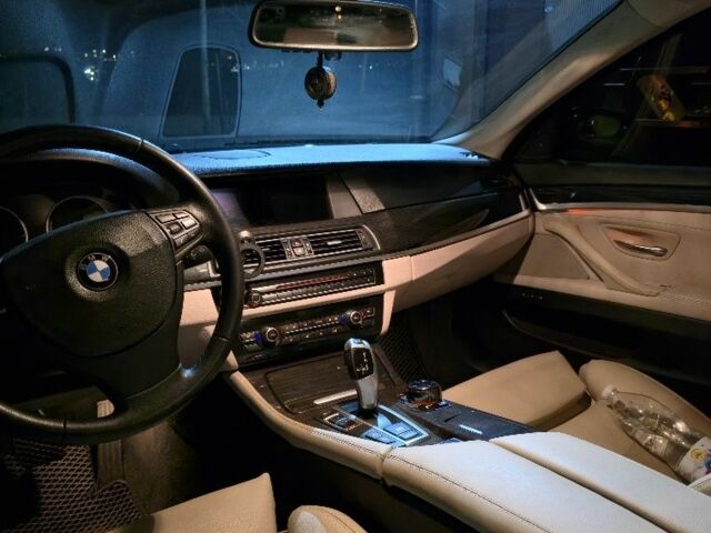 Синий БМВ 5 Серия, объемом двигателя 3 л и пробегом 170 тыс. км за 12000 $, фото 16 на Automoto.ua