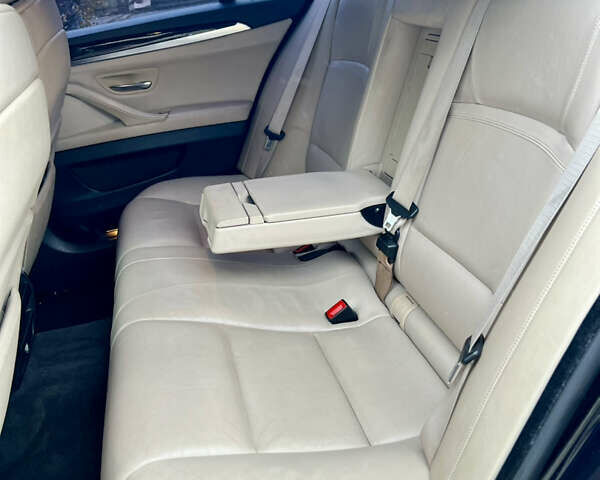 Синий БМВ 5 Серия, объемом двигателя 3 л и пробегом 215 тыс. км за 12400 $, фото 34 на Automoto.ua