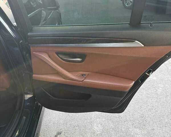 Синій БМВ 5 Серія, об'ємом двигуна 2 л та пробігом 210 тис. км за 12999 $, фото 20 на Automoto.ua