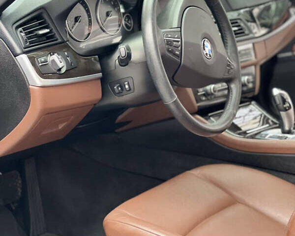 Синій БМВ 5 Серія, об'ємом двигуна 2 л та пробігом 230 тис. км за 13000 $, фото 8 на Automoto.ua