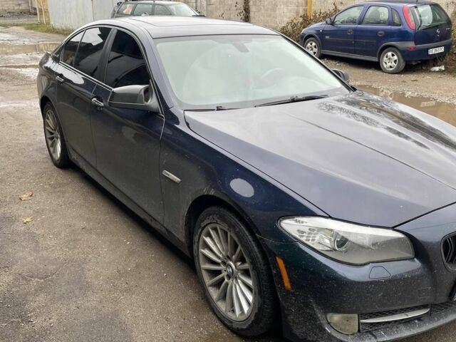 Синий БМВ 5 Серия, объемом двигателя 3 л и пробегом 170 тыс. км за 12000 $, фото 2 на Automoto.ua