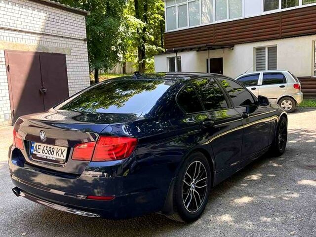 Синій БМВ 5 Серія, об'ємом двигуна 2 л та пробігом 202 тис. км за 10999 $, фото 3 на Automoto.ua