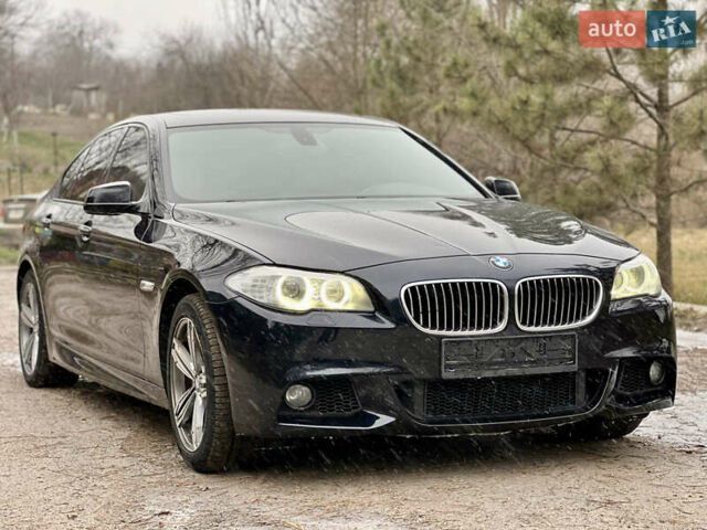 Синий БМВ 5 Серия, объемом двигателя 3 л и пробегом 215 тыс. км за 12400 $, фото 3 на Automoto.ua