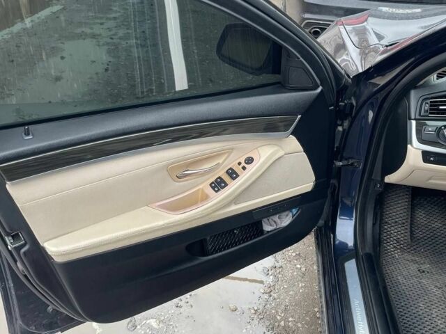 Синий БМВ 5 Серия, объемом двигателя 3 л и пробегом 170 тыс. км за 12000 $, фото 7 на Automoto.ua