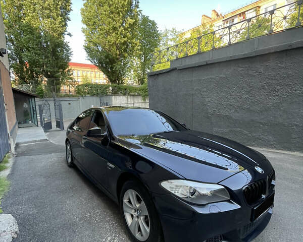 Синій БМВ 5 Серія, об'ємом двигуна 3 л та пробігом 330 тис. км за 14000 $, фото 10 на Automoto.ua