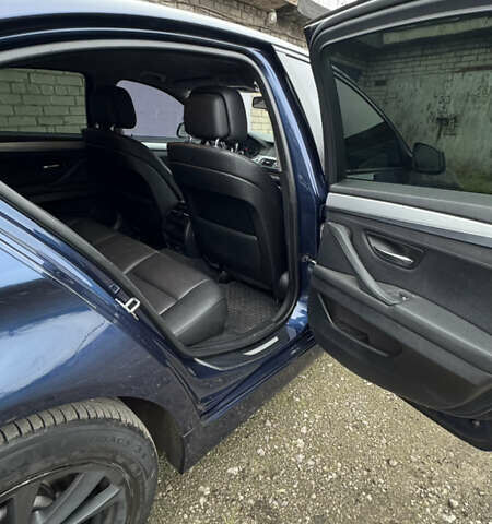 Синій БМВ 5 Серія, об'ємом двигуна 2 л та пробігом 296 тис. км за 12500 $, фото 9 на Automoto.ua