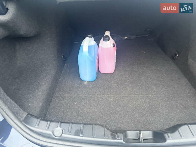 Синій БМВ 5 Серія, об'ємом двигуна 2 л та пробігом 198 тис. км за 11999 $, фото 29 на Automoto.ua