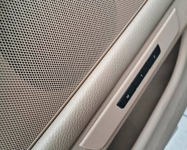 Синій БМВ 5 Серія, об'ємом двигуна 2.98 л та пробігом 201 тис. км за 15777 $, фото 17 на Automoto.ua