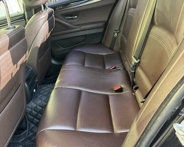 Синий БМВ 5 Серия, объемом двигателя 2.98 л и пробегом 218 тыс. км за 15400 $, фото 13 на Automoto.ua