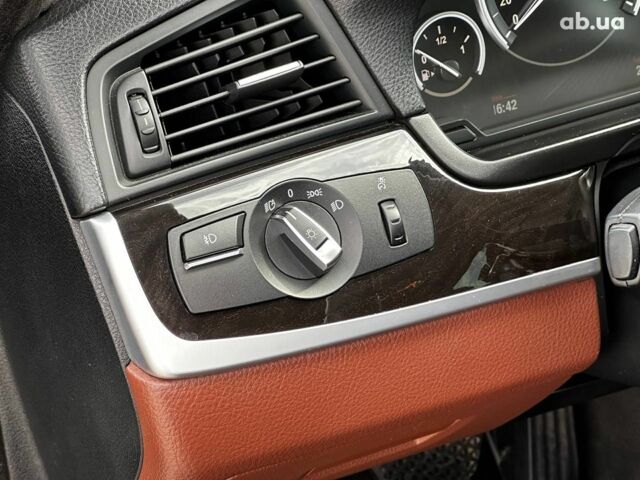 Синій БМВ 5 Серія, об'ємом двигуна 2 л та пробігом 242 тис. км за 18790 $, фото 21 на Automoto.ua