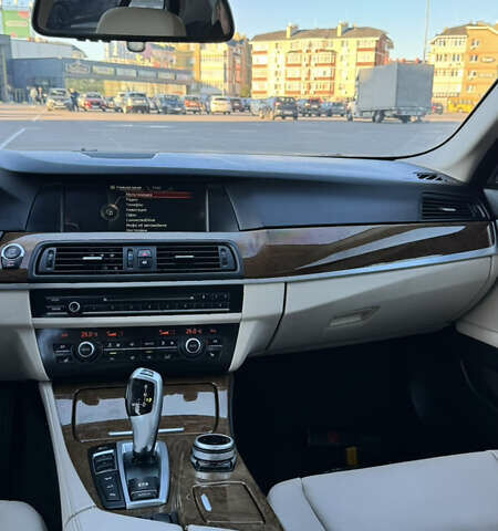 Синій БМВ 5 Серія, об'ємом двигуна 2 л та пробігом 140 тис. км за 16300 $, фото 21 на Automoto.ua