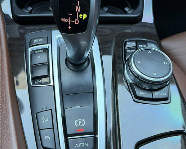 Синій БМВ 5 Серія, об'ємом двигуна 2.98 л та пробігом 202 тис. км за 19500 $, фото 22 на Automoto.ua