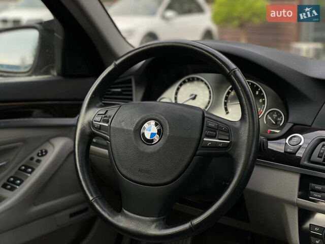 Синій БМВ 5 Серія, об'ємом двигуна 2 л та пробігом 186 тис. км за 13900 $, фото 11 на Automoto.ua