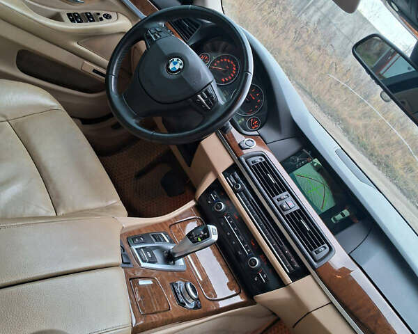 Синій БМВ 5 Серія, об'ємом двигуна 2.98 л та пробігом 201 тис. км за 15777 $, фото 26 на Automoto.ua