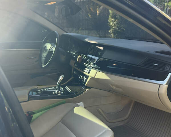 Синій БМВ 5 Серія, об'ємом двигуна 2.98 л та пробігом 195 тис. км за 15500 $, фото 5 на Automoto.ua