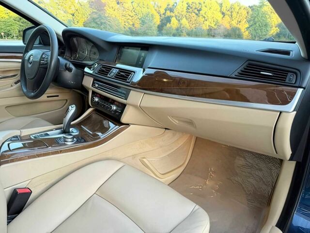 Синий БМВ 5 Серия, объемом двигателя 3 л и пробегом 89 тыс. км за 10300 $, фото 12 на Automoto.ua