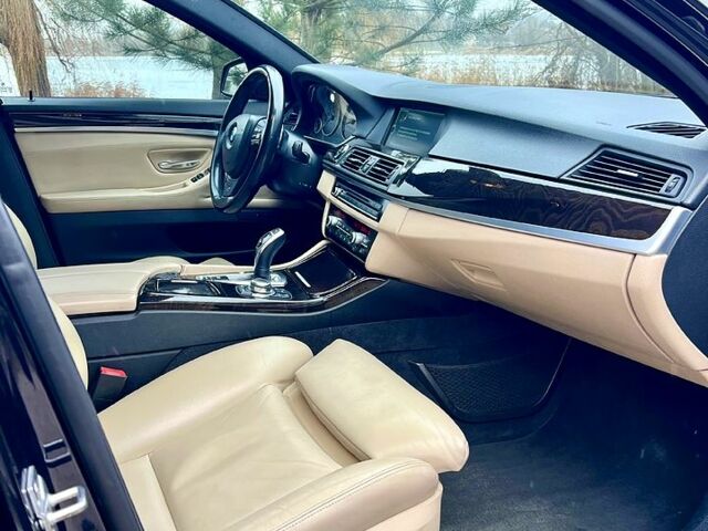 Синий БМВ 5 Серия, объемом двигателя 3 л и пробегом 215 тыс. км за 12400 $, фото 12 на Automoto.ua