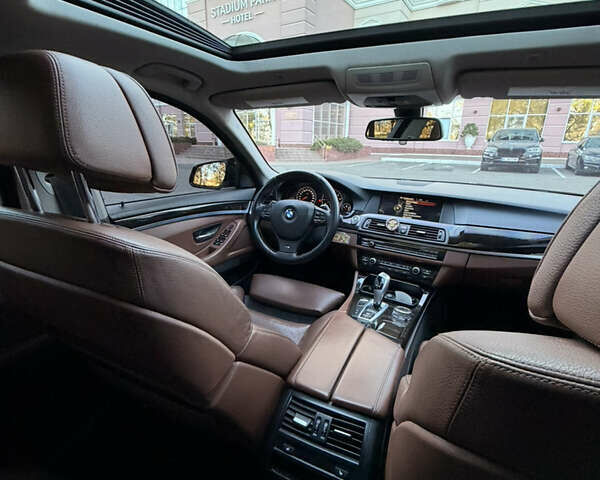 Синій БМВ 5 Серія, об'ємом двигуна 2.98 л та пробігом 202 тис. км за 19500 $, фото 16 на Automoto.ua