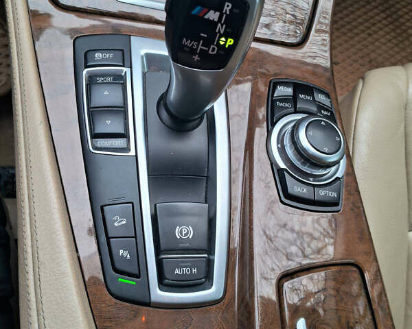 Синій БМВ 5 Серія, об'ємом двигуна 2.98 л та пробігом 201 тис. км за 15777 $, фото 30 на Automoto.ua