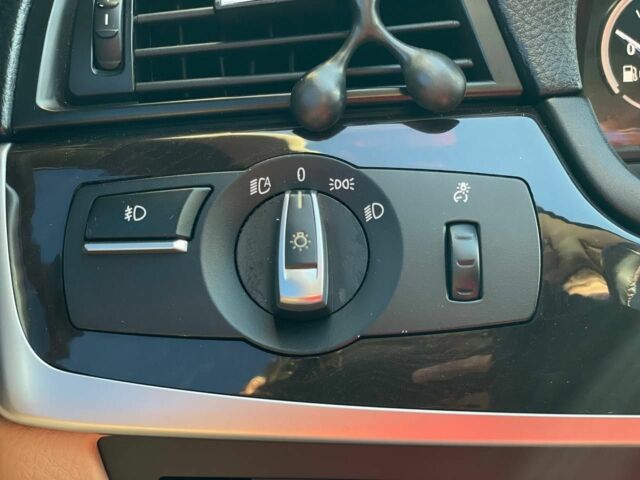 Синій БМВ 5 Серія, об'ємом двигуна 2 л та пробігом 227 тис. км за 12500 $, фото 14 на Automoto.ua